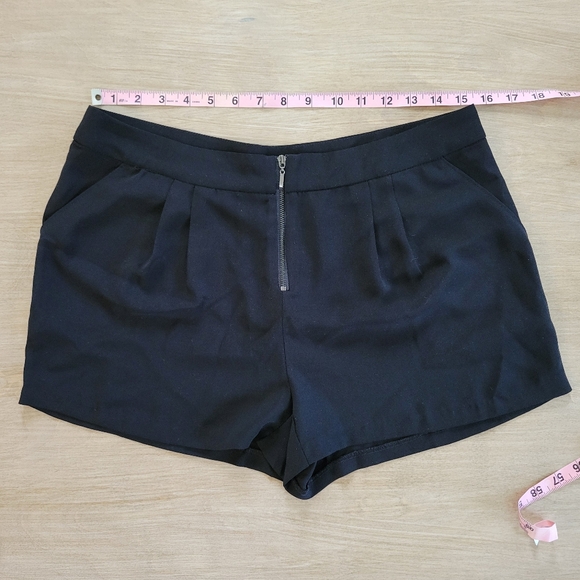 CY USA Sheer Black Shorts medium - Picture 1 of 4
